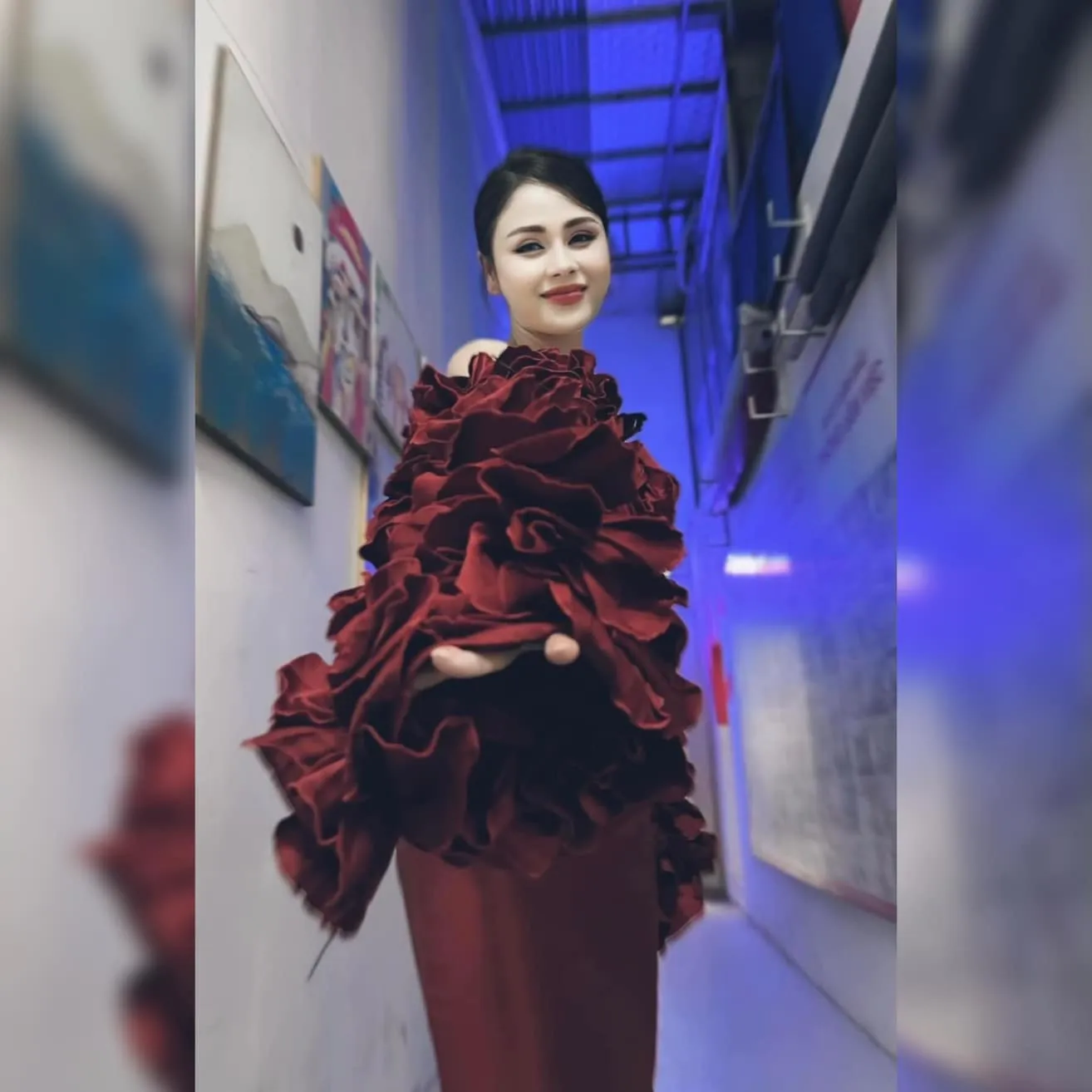 Diễn viên Lương Thu Trang được khen ngợi không chỉ vì vẻ đẹp mà còn vì tài năng diễn xuất xuất sắc. Diễn viên Lương Thu Trang được khen ngợi không chỉ vì vẻ đẹp mà còn vì tài năng diễn xuất xuất sắc.