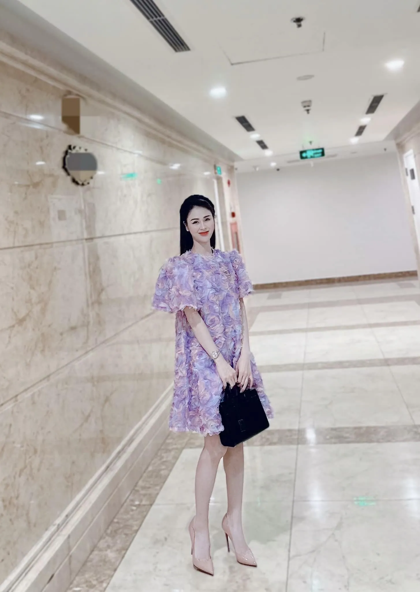 Diễn viên Lương Thu Trang dành thời gian quý báu để gặp gỡ và trò chuyện cùng fan. Diễn viên Lương Thu Trang dành thời gian quý báu để gặp gỡ và trò chuyện cùng fan.