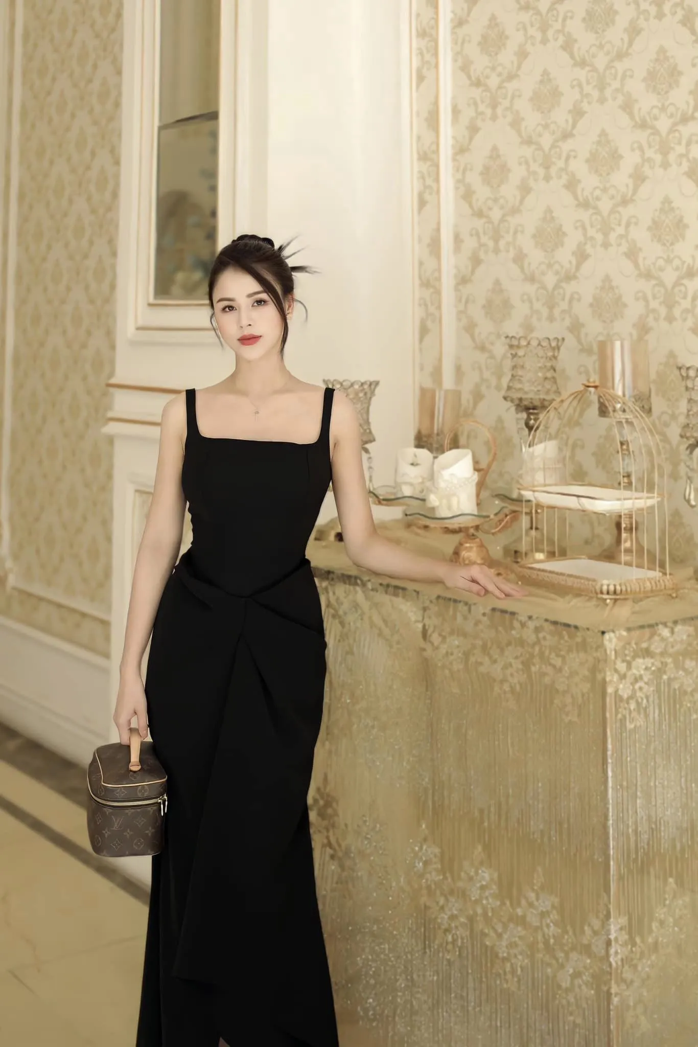Lương Thu Trang nhận được sự công nhận lớn từ ngành điện ảnh với vai diễn xuất sắc. Lương Thu Trang nhận được sự công nhận lớn từ ngành điện ảnh với vai diễn xuất sắc.