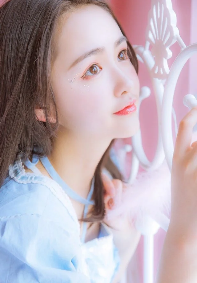 Ảnh gái Trung Quốc cute mang đến sự tươi mới và rạng rỡ. Ảnh gái Trung Quốc cute mang đến sự tươi mới và rạng rỡ.
