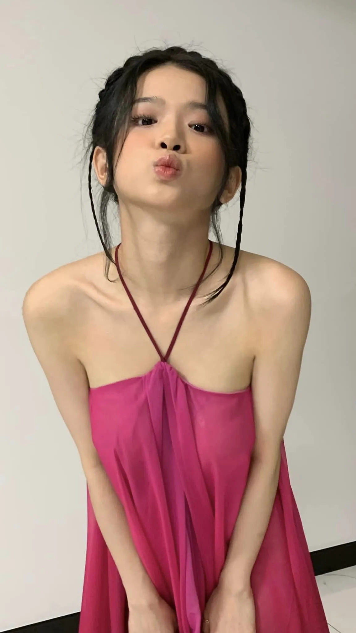 Linh Ka tỏa sáng trong bộ ảnh mới nhất, xem ngay! Linh Ka tỏa sáng trong bộ ảnh mới nhất, xem ngay!