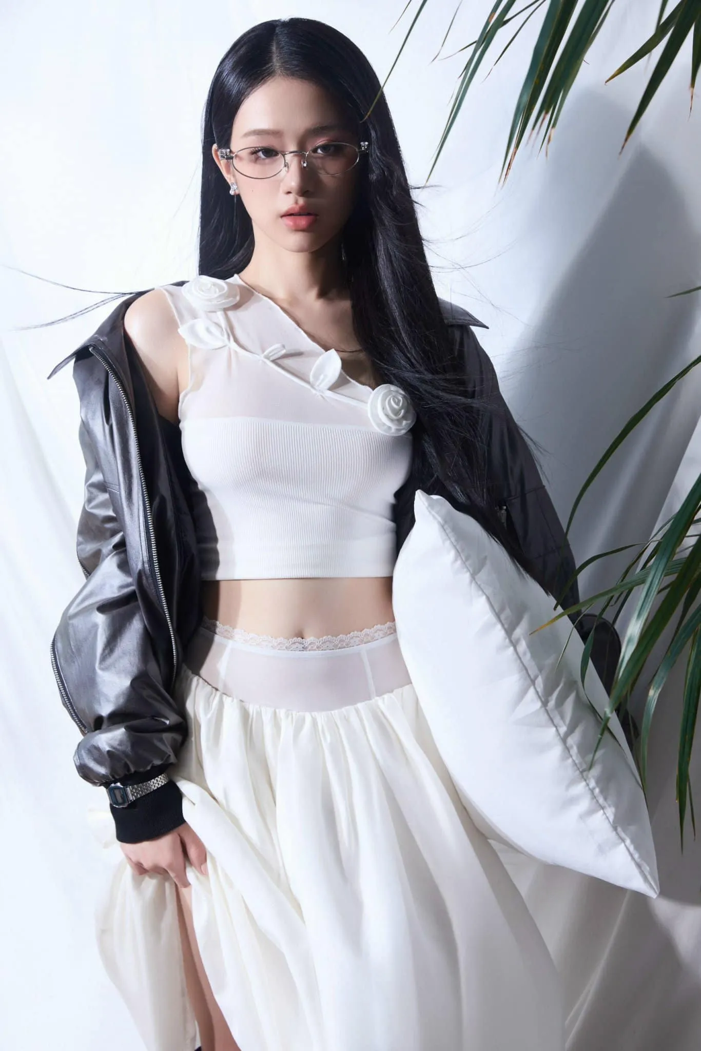 Gu thời trang của hot girl Linh Ka luôn nổi bật. Gu thời trang của hot girl Linh Ka luôn nổi bật.