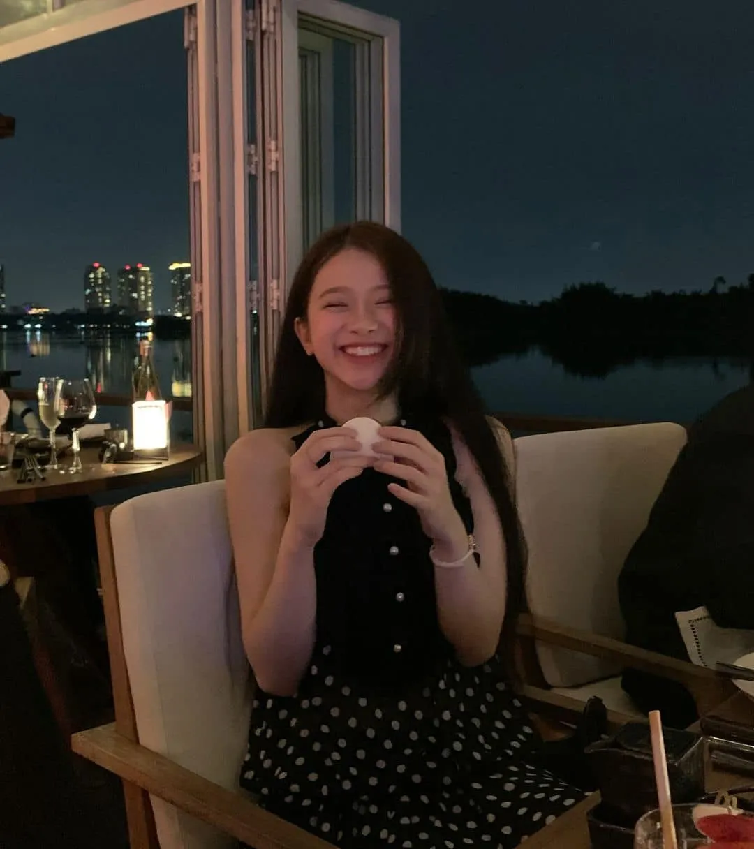 Hot girl Linh Ka chứng minh phong cách đa dạng. Hot girl Linh Ka chứng minh phong cách đa dạng.