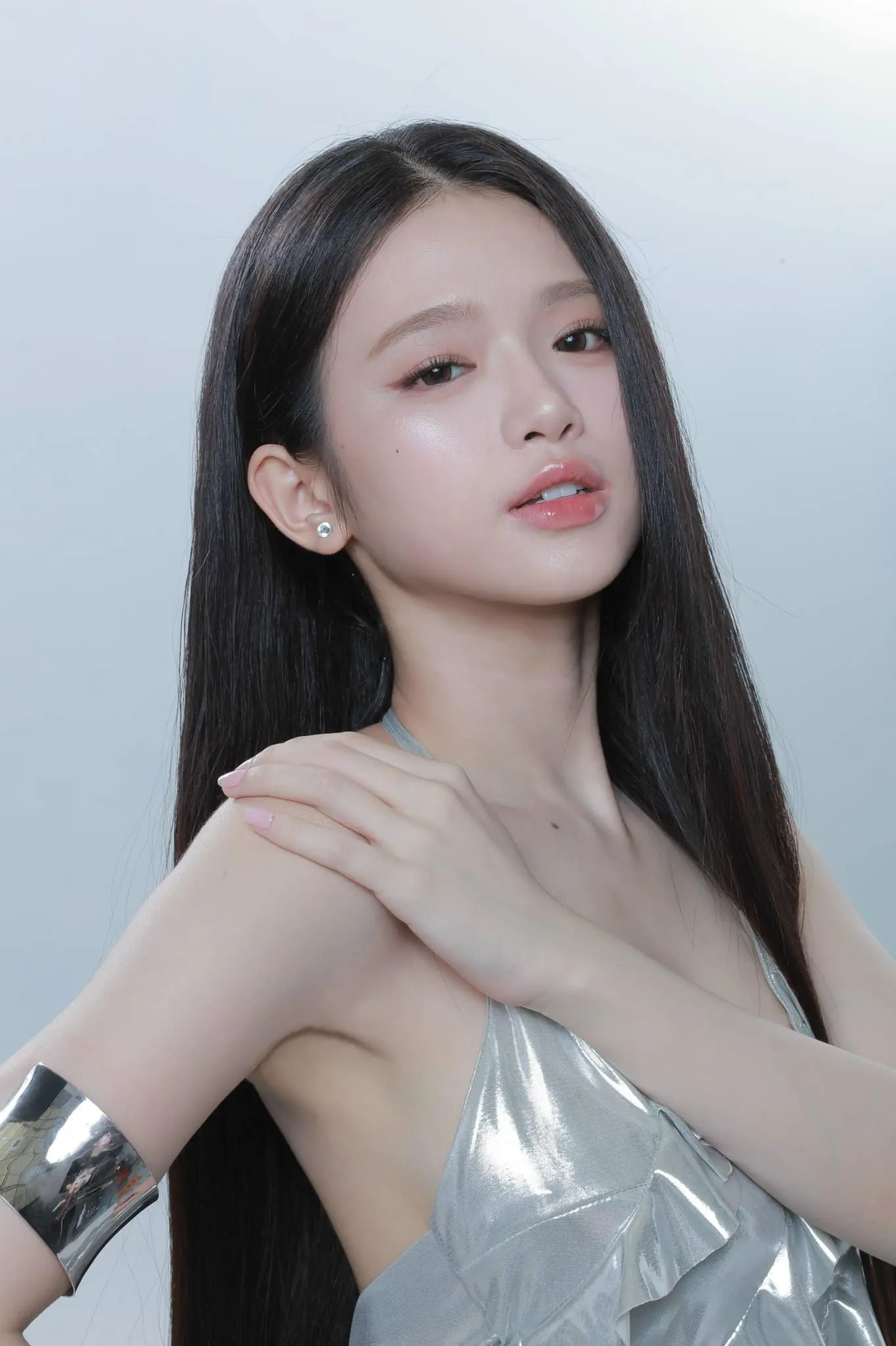Phong cách của hot girl Linh Ka ngày càng độc đáo. Phong cách của hot girl Linh Ka ngày càng độc đáo.