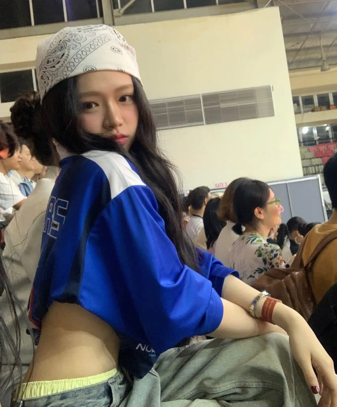Thời trang của hot girl Linh Ka khiến fan mê đắm. Thời trang của hot girl Linh Ka khiến fan mê đắm.