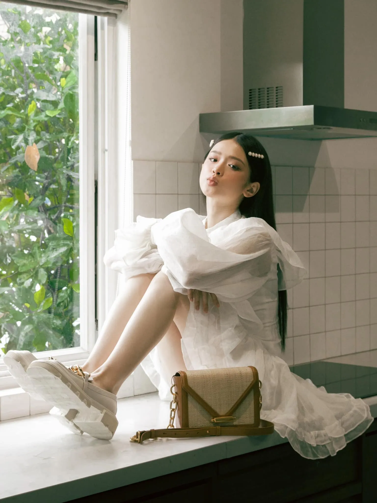 Cùng chiêm ngưỡng phong cách cá tính của Linh Ka. Cùng chiêm ngưỡng phong cách cá tính của Linh Ka.
