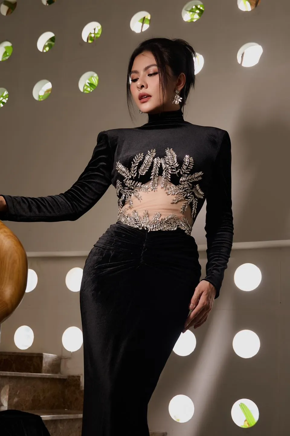 Vân Trang rạng rỡ trong khoảnh khắc tĩnh lặng Vân Trang rạng rỡ trong khoảnh khắc tĩnh lặng