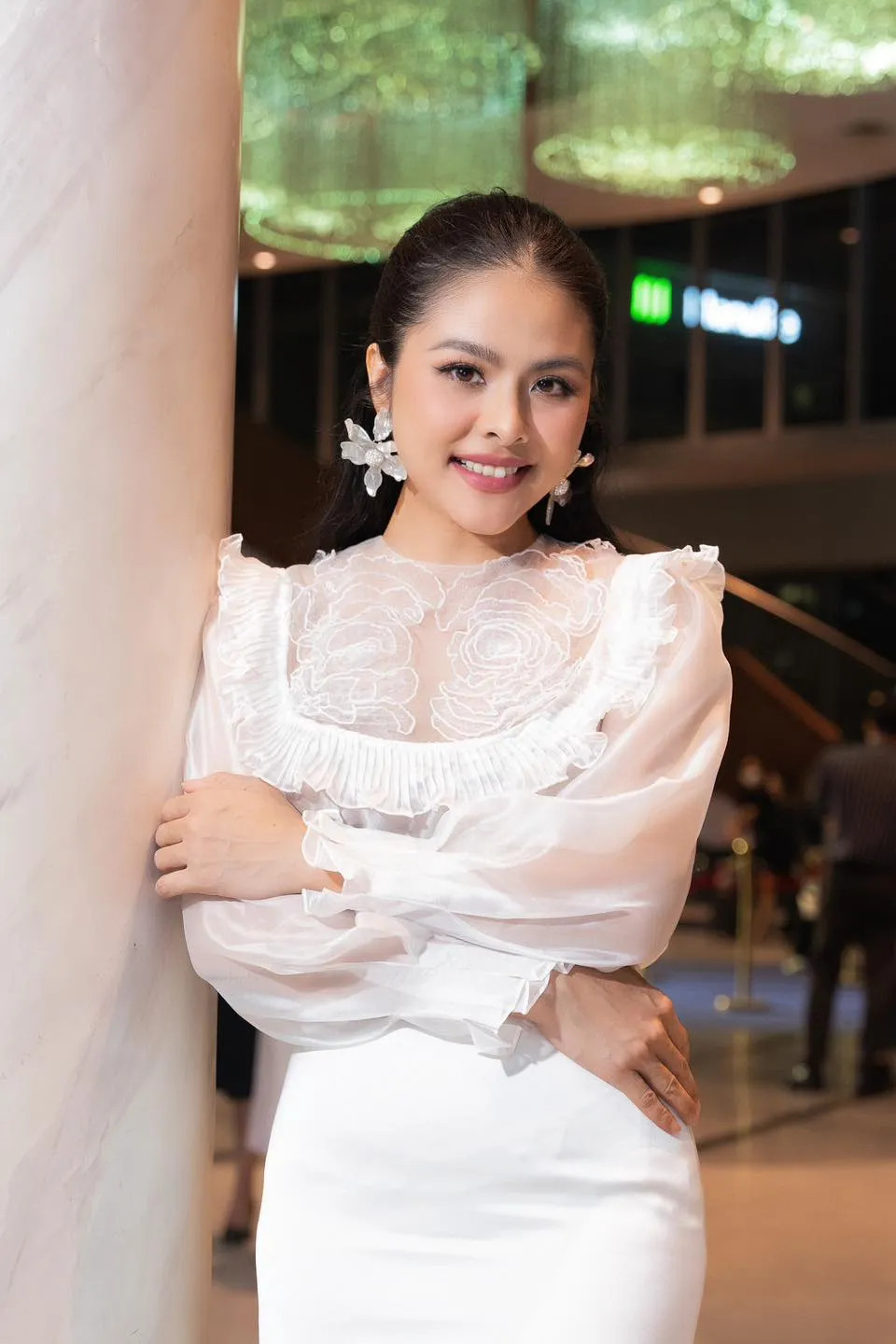 Vân Trang nổi bật với vẻ đẹp nhẹ nhàng và tự tin Vân Trang nổi bật với vẻ đẹp nhẹ nhàng và tự tin