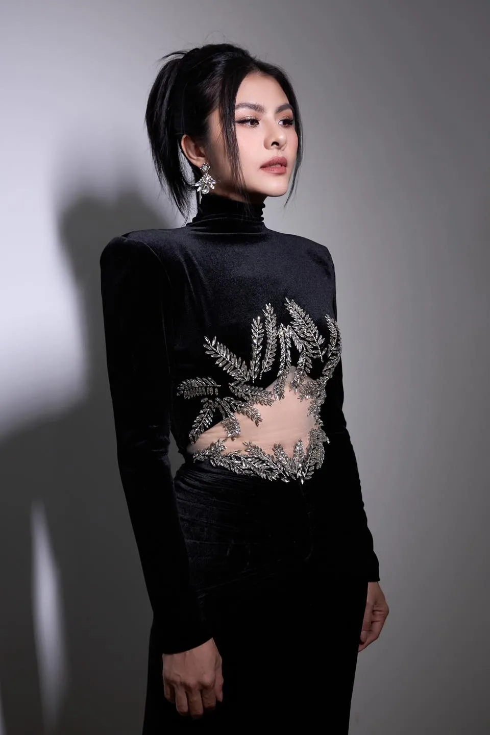 Vân Trang với vẻ đẹp nhẹ nhàng và quyến rũ Vân Trang với vẻ đẹp nhẹ nhàng và quyến rũ