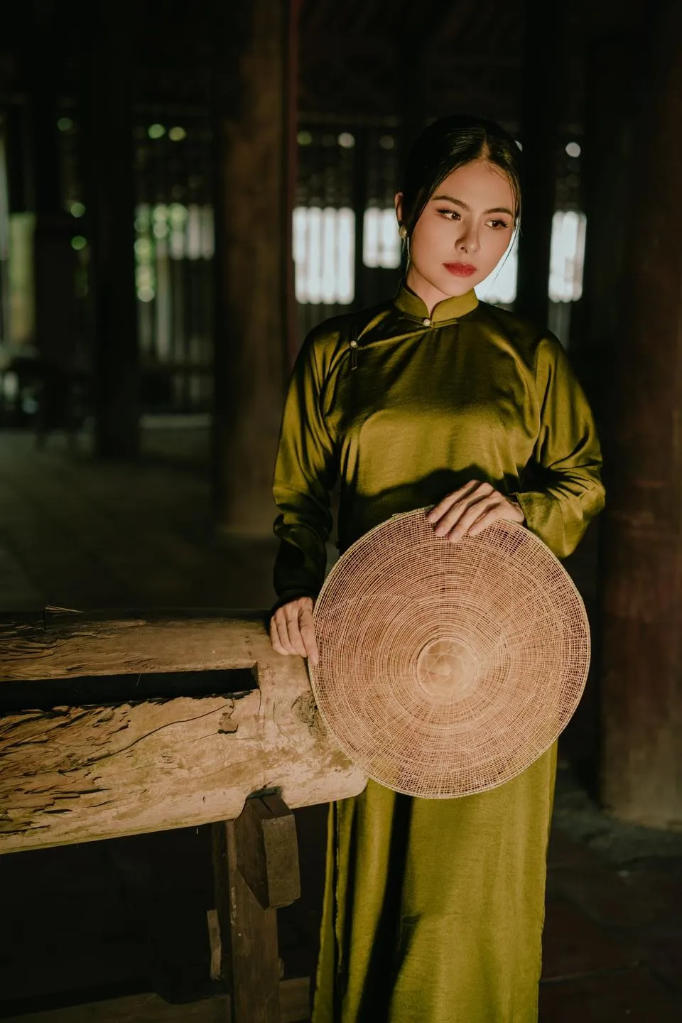 Vân Trang với thần thái dịu dàng và lôi cuốn Vân Trang với thần thái dịu dàng và lôi cuốn