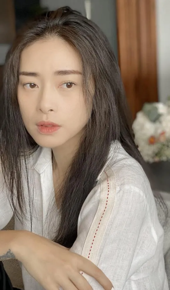 Ngô Thanh Vân thể hiện vẻ đẹp mạnh mẽ trong từng khoảnh khắc Ngô Thanh Vân thể hiện vẻ đẹp mạnh mẽ trong từng khoảnh khắc