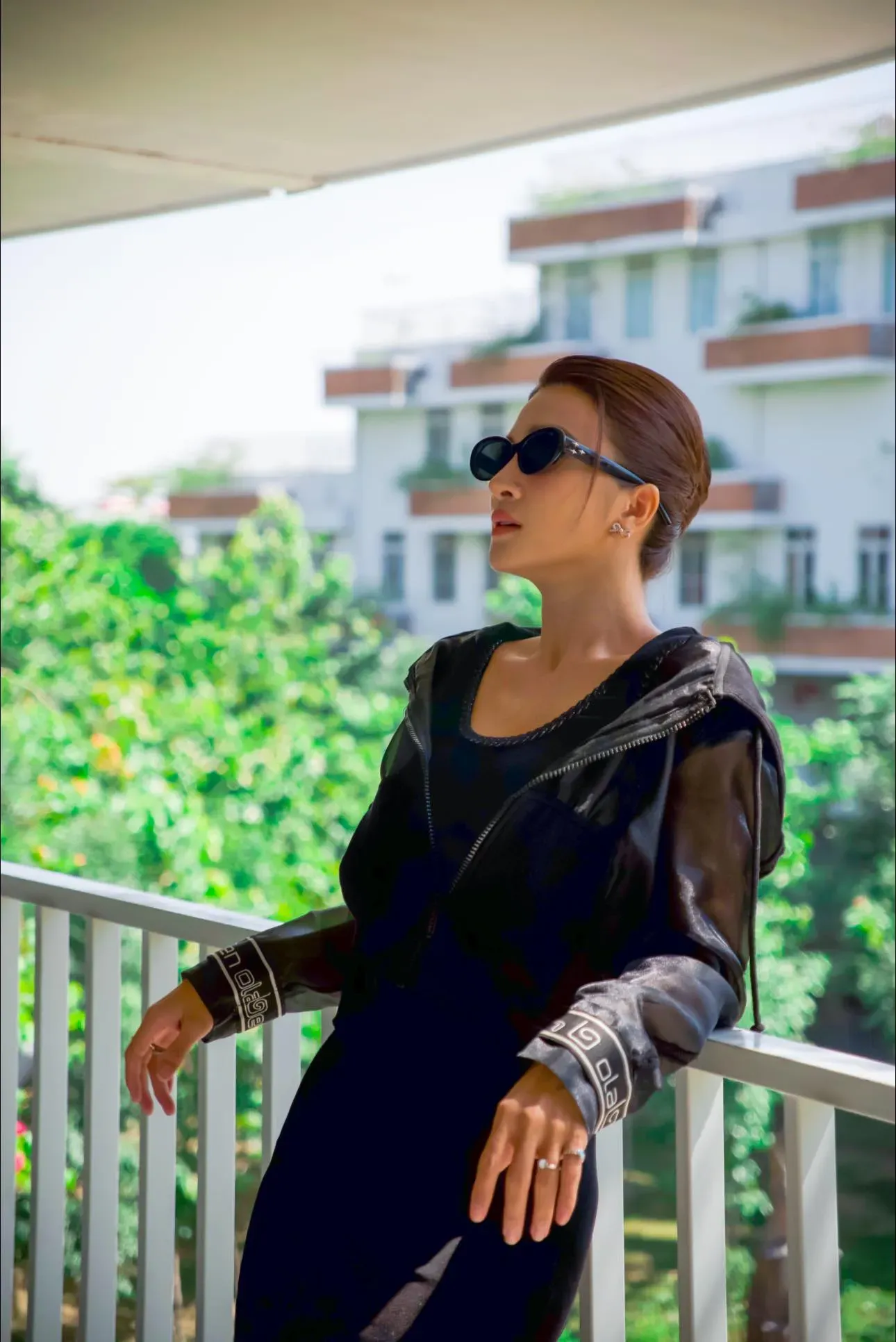 Kim Tuyến thể hiện vẻ đẹp dịu dàng qua ánh mắt Kim Tuyến thể hiện vẻ đẹp dịu dàng qua ánh mắt