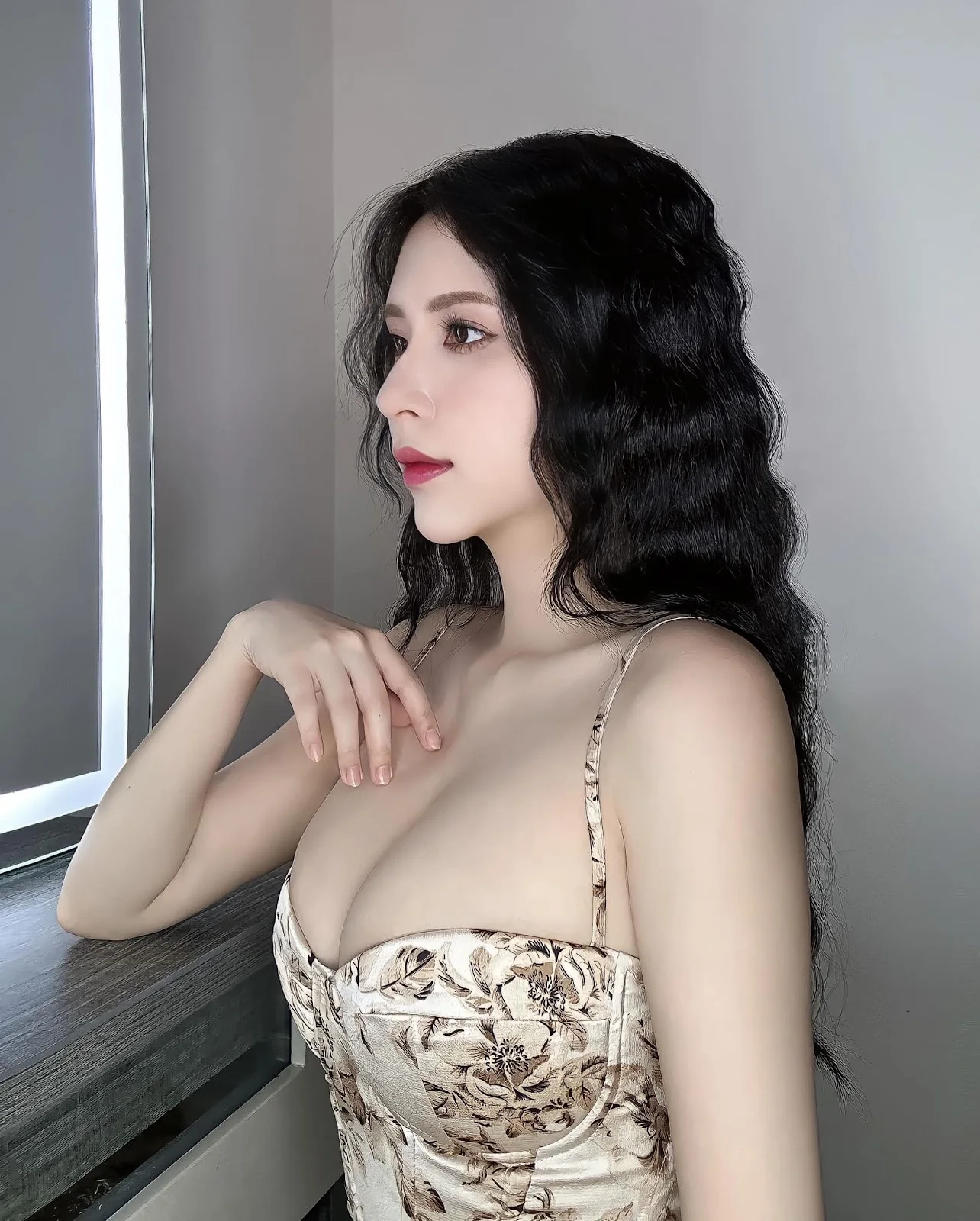 Ảnh con gái mạng với nụ cười tỏa sáng làm tan chảy lòng người. Ảnh con gái mạng với nụ cười tỏa sáng làm tan chảy lòng người.