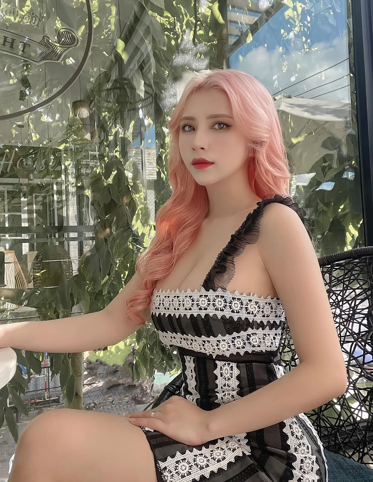 Ảnh mạng gái cute với đôi mắt long lanh hút hồn. Ảnh mạng gái cute với đôi mắt long lanh hút hồn.