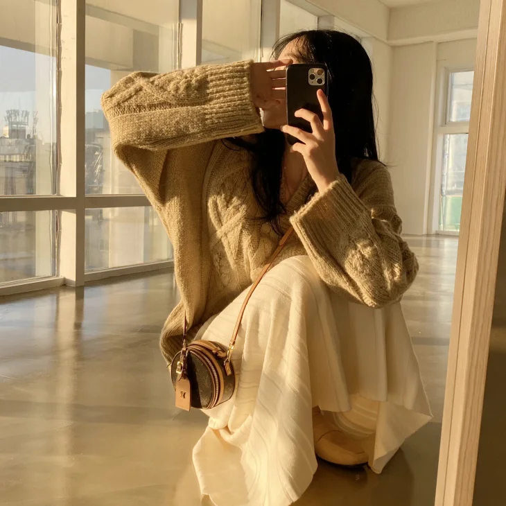 Hình ảnh con gái cute che mặt phong cách k9, ngây thơ và dễ thương. Hình ảnh con gái cute che mặt phong cách k9, ngây thơ và dễ thương.