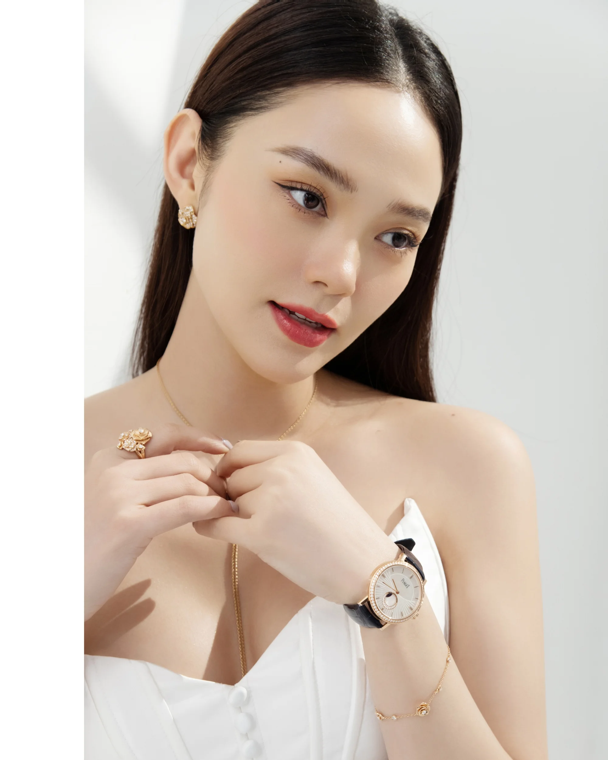 Minh Hằng trong buổi chụp hình Minh Hằng trong buổi chụp hình