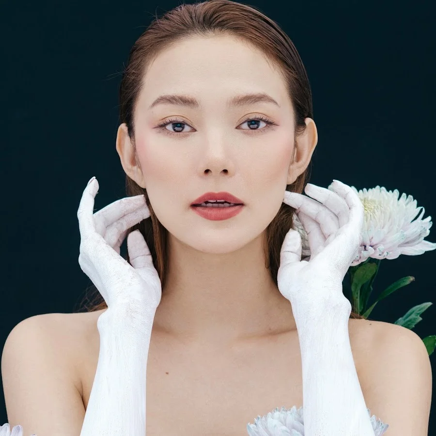 Minh Hằng với nụ cười ấm áp Minh Hằng với nụ cười ấm áp