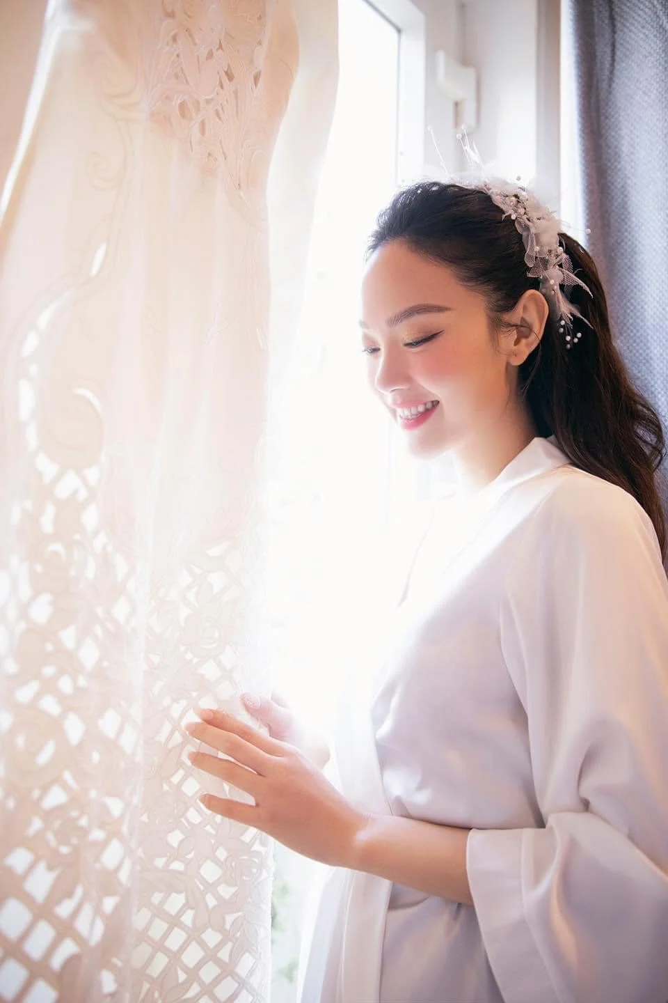 Minh Hằng tỏa sáng trong ánh nắng Minh Hằng tỏa sáng trong ánh nắng