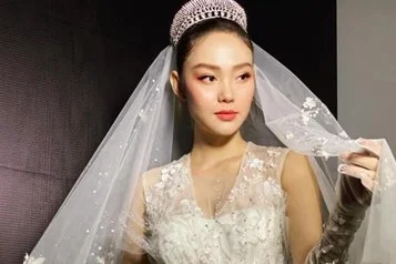 Minh Hằng với góc nghiêng thanh thoát Minh Hằng với góc nghiêng thanh thoát