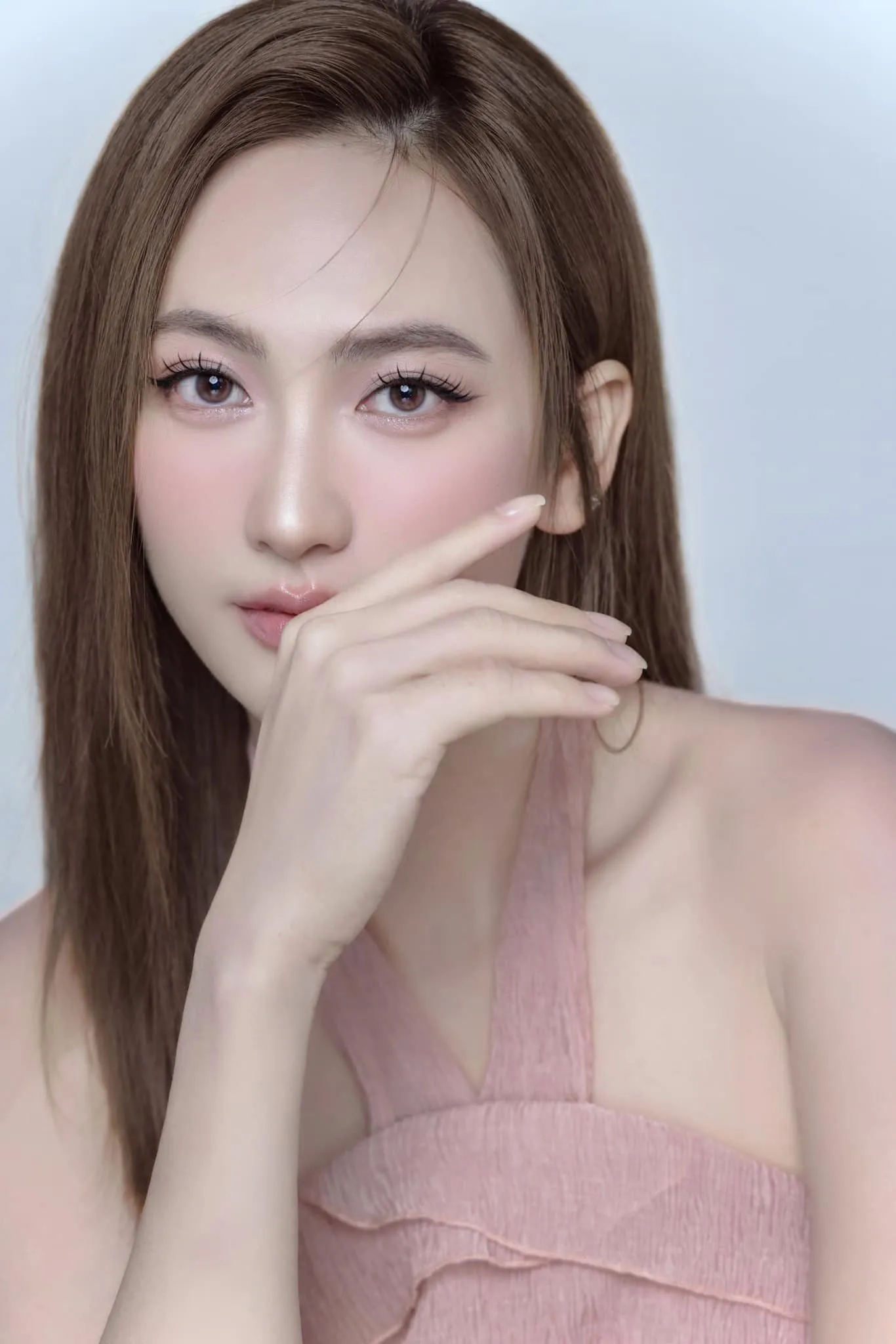 Phương Anh Đào mang đến sự quyến rũ tự nhiên Phương Anh Đào mang đến sự quyến rũ tự nhiên