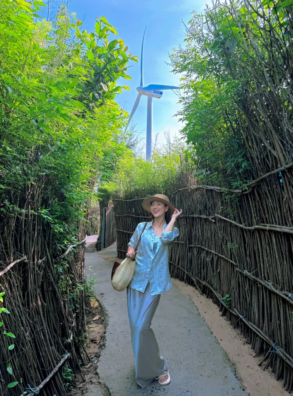 Phương Anh Đào với vẻ đẹp thanh lịch Phương Anh Đào với vẻ đẹp thanh lịch