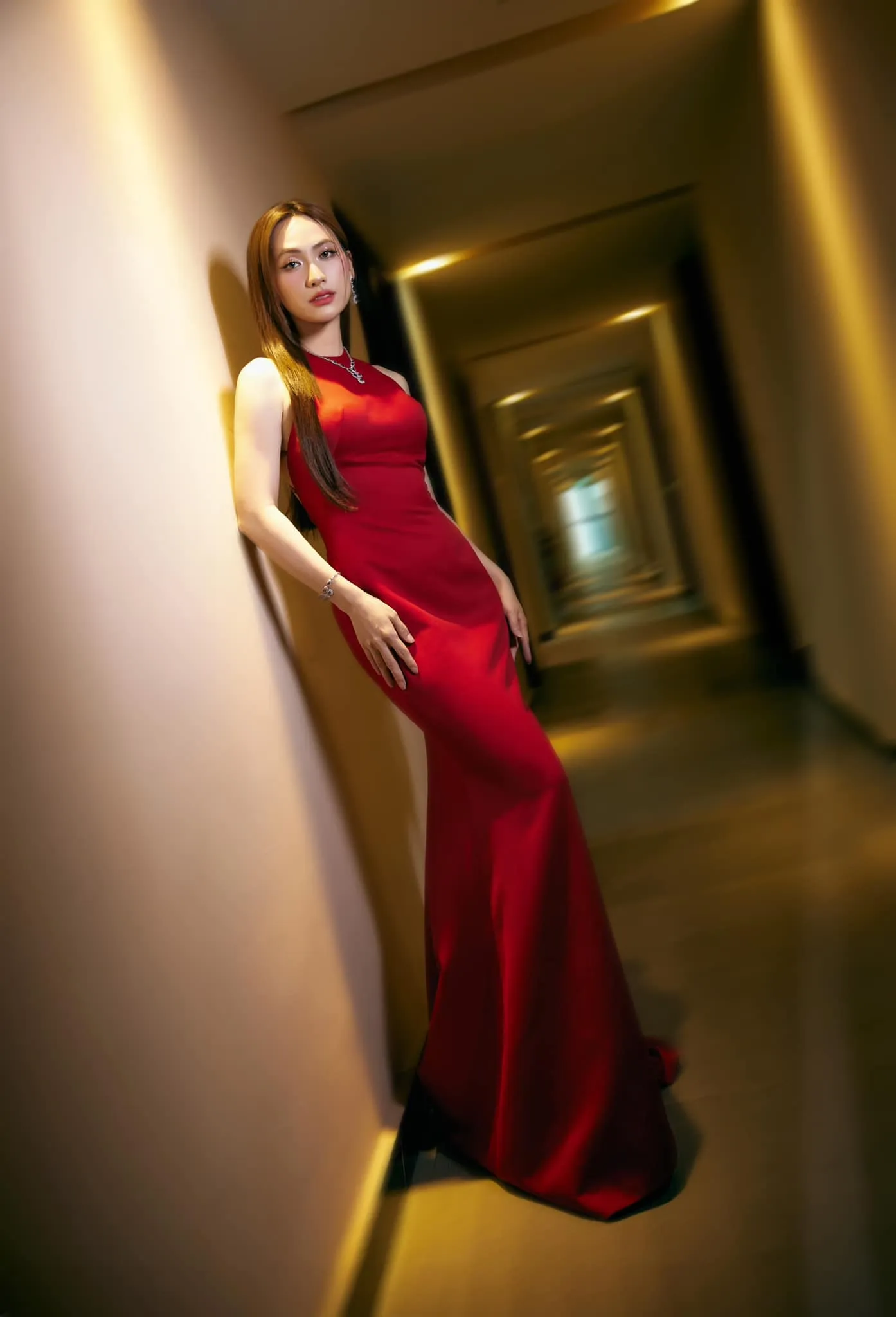 Phương Anh Đào tỏa sáng qua ánh mắt sâu lắng Phương Anh Đào tỏa sáng qua ánh mắt sâu lắng