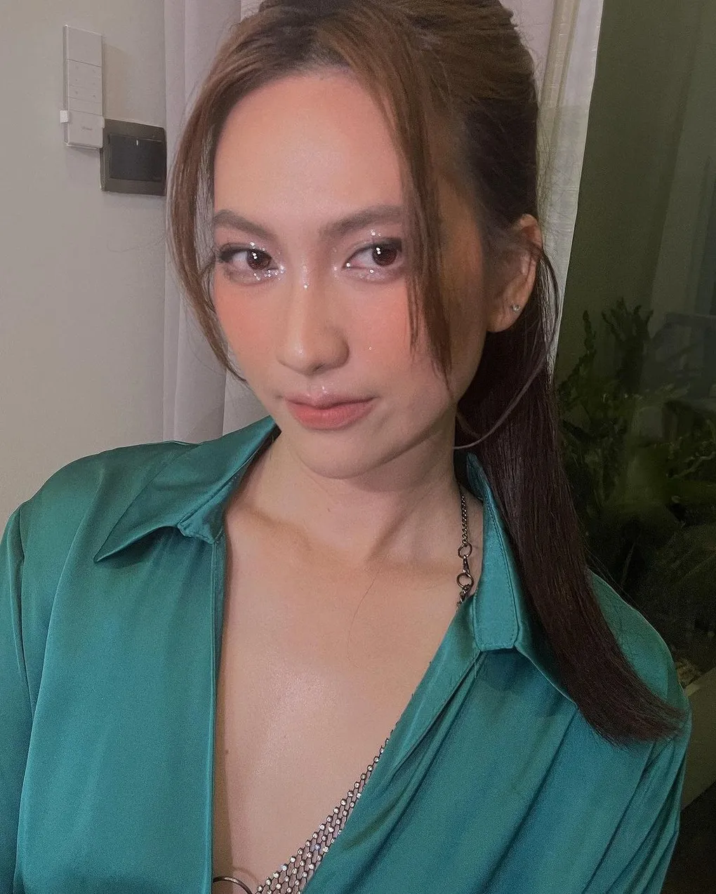 Phương Anh Đào thu hút mọi ánh nhìn với ánh mắt sâu lắng Phương Anh Đào thu hút mọi ánh nhìn với ánh mắt sâu lắng