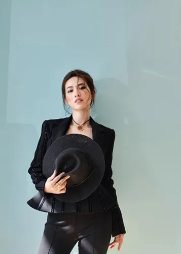 Phương Anh Đào mang đến sự thu hút nhẹ nhàng Phương Anh Đào mang đến sự thu hút nhẹ nhàng