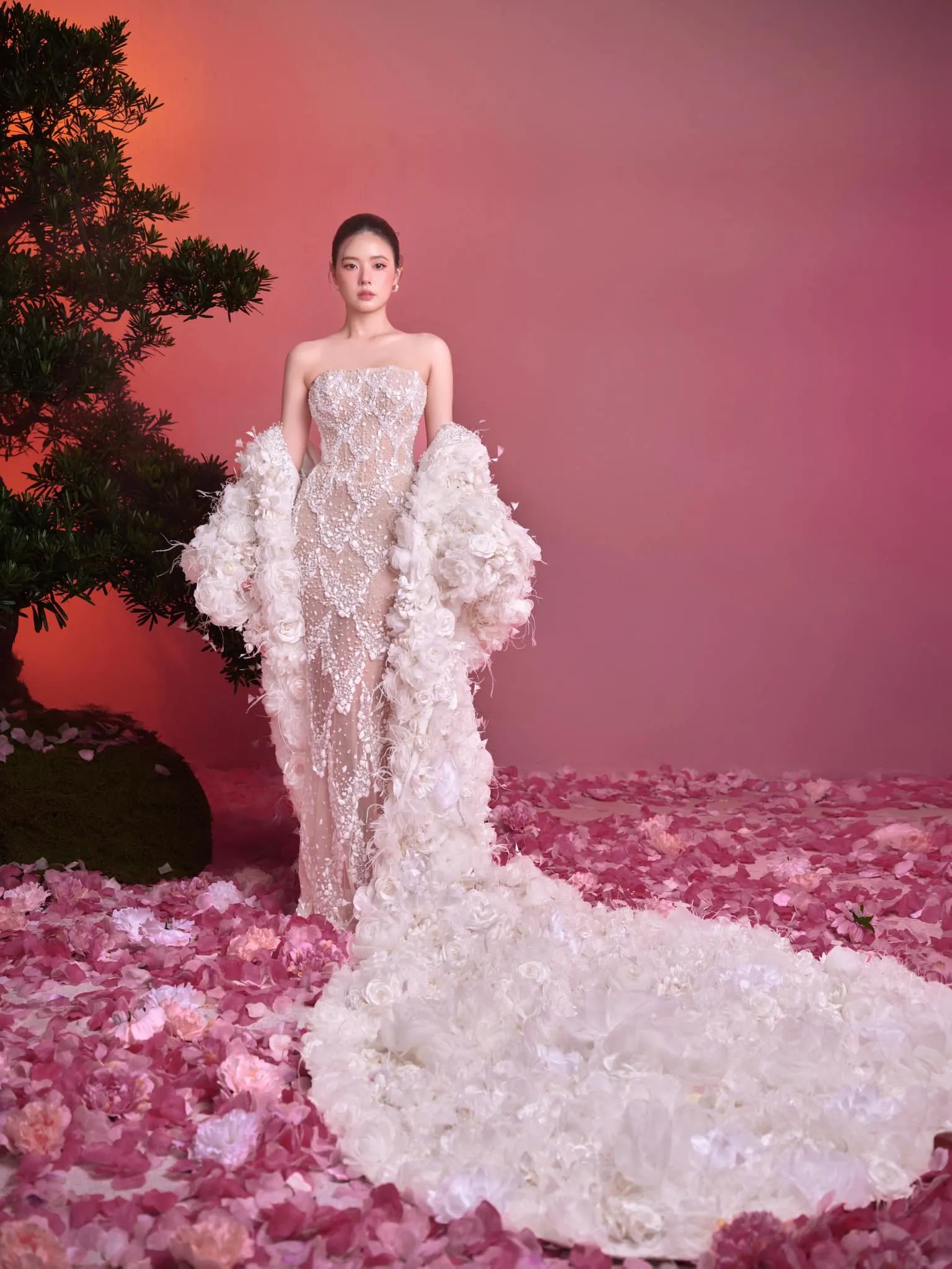 Midu toát lên vẻ đẹp quyến rũ qua từng ánh nhìn Midu toát lên vẻ đẹp quyến rũ qua từng ánh nhìn