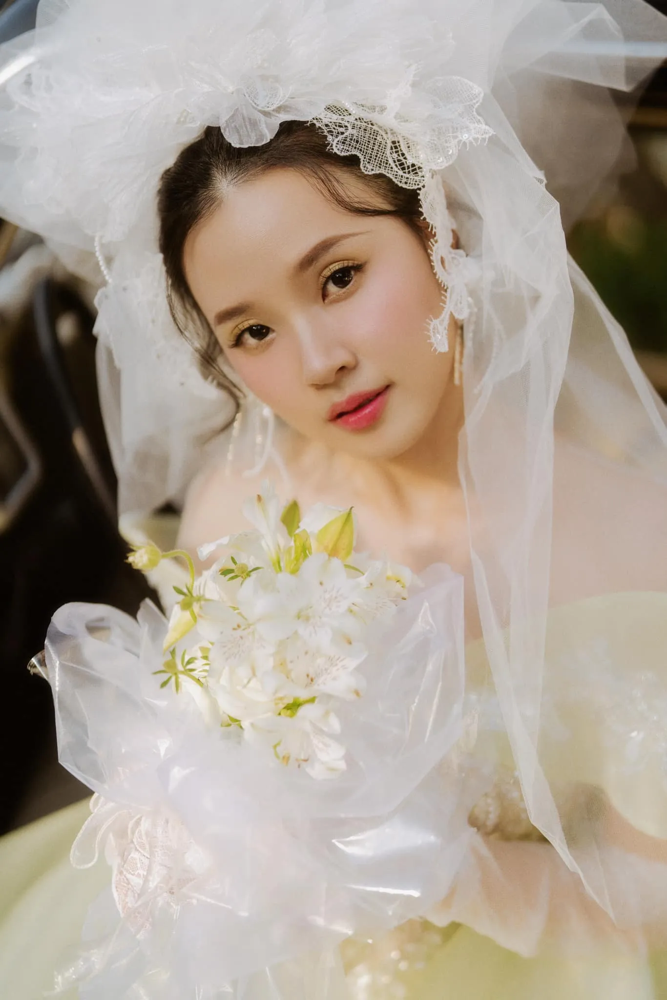 Midu tạo ấn tượng mạnh với thần thái tự tin Midu tạo ấn tượng mạnh với thần thái tự tin