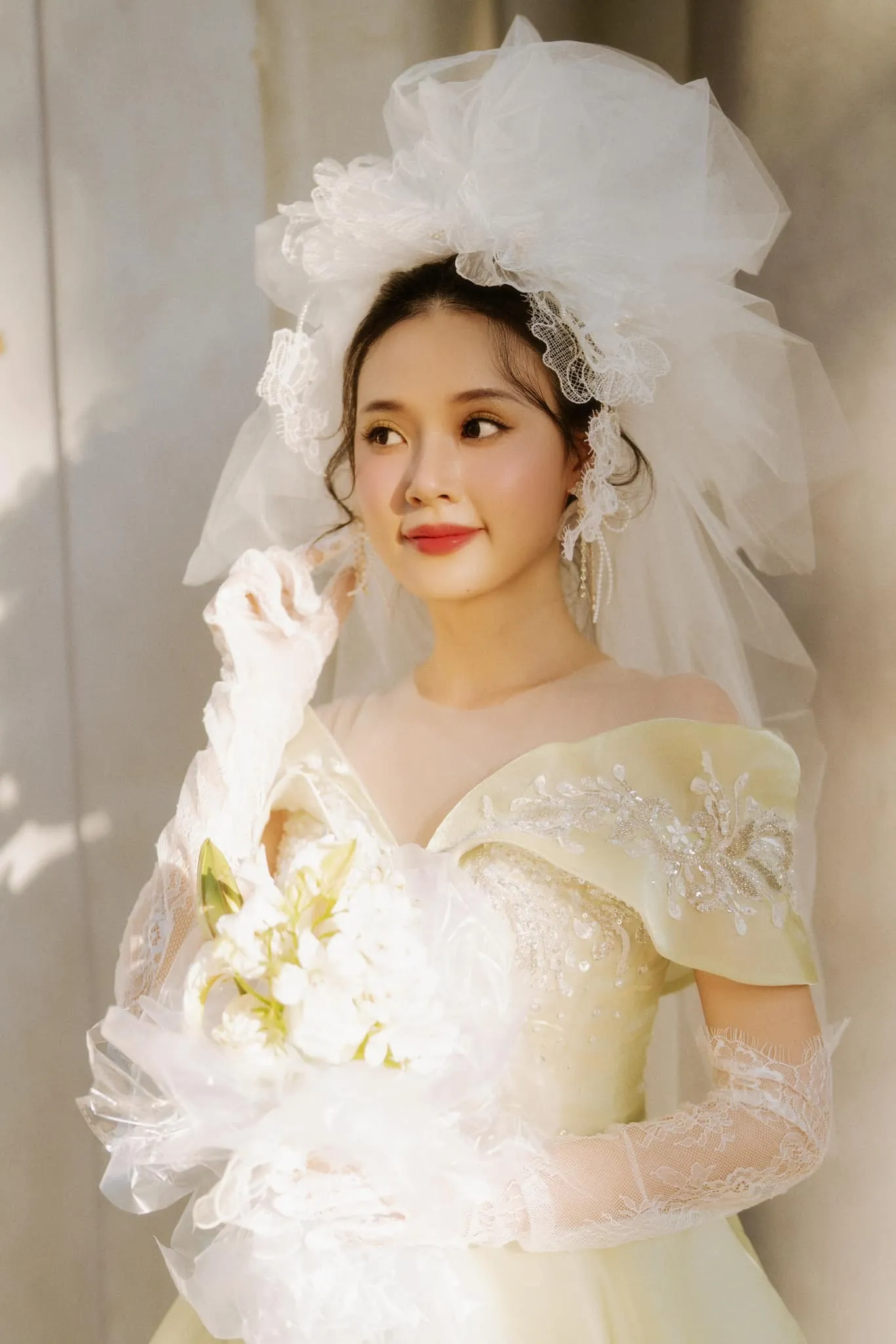 Midu toát lên vẻ đẹp nhẹ nhàng và thanh thoát Midu toát lên vẻ đẹp nhẹ nhàng và thanh thoát