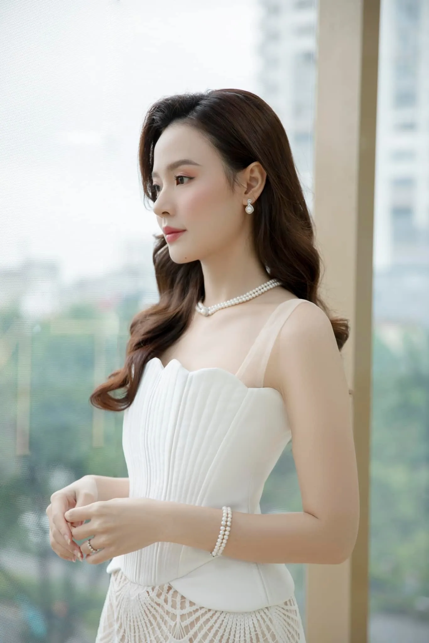 Midu gây ấn tượng qua ánh mắt thu hút Midu gây ấn tượng qua ánh mắt thu hút
