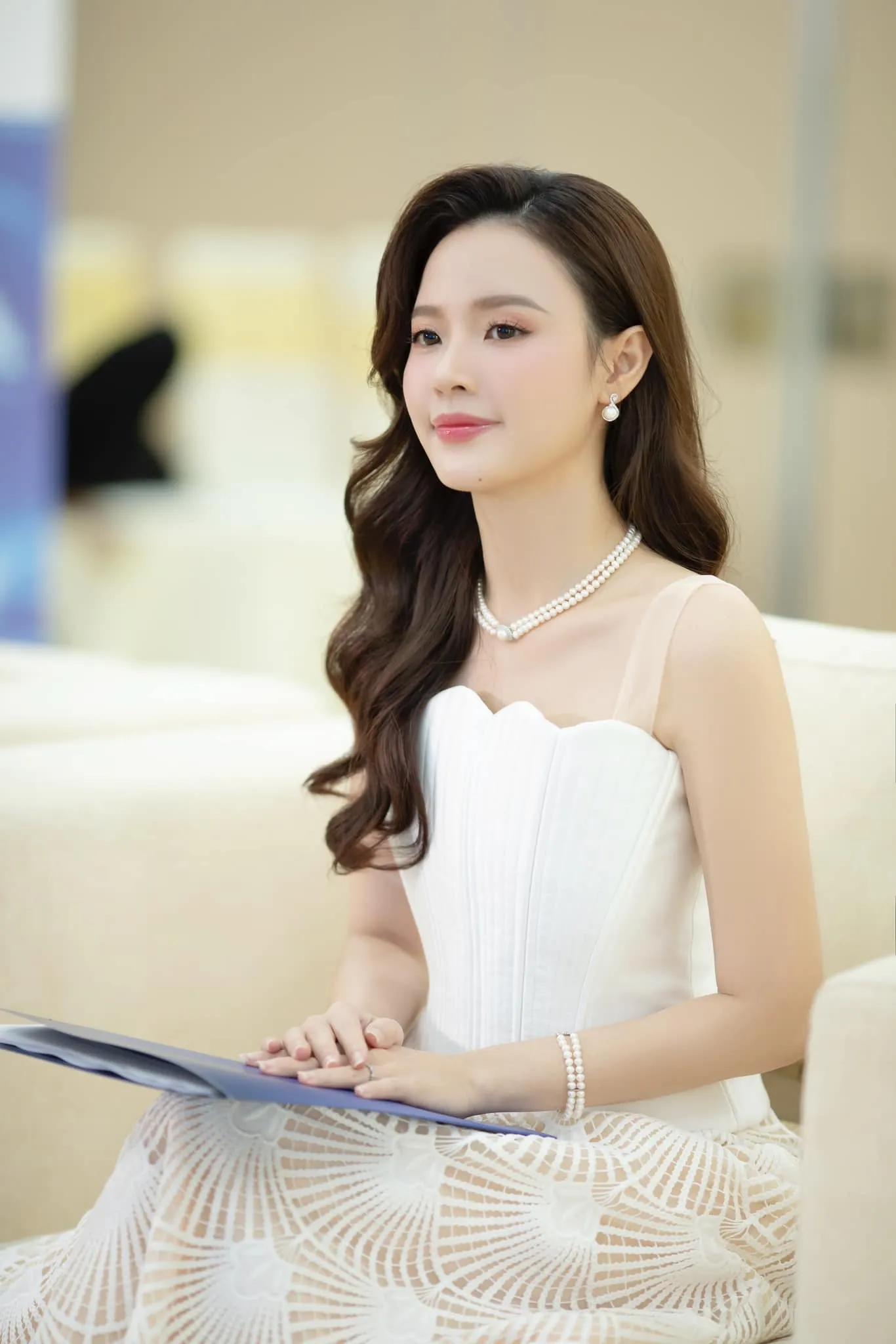 Midu nổi bật với vẻ đẹp thu hút mọi ánh nhìn Midu nổi bật với vẻ đẹp thu hút mọi ánh nhìn