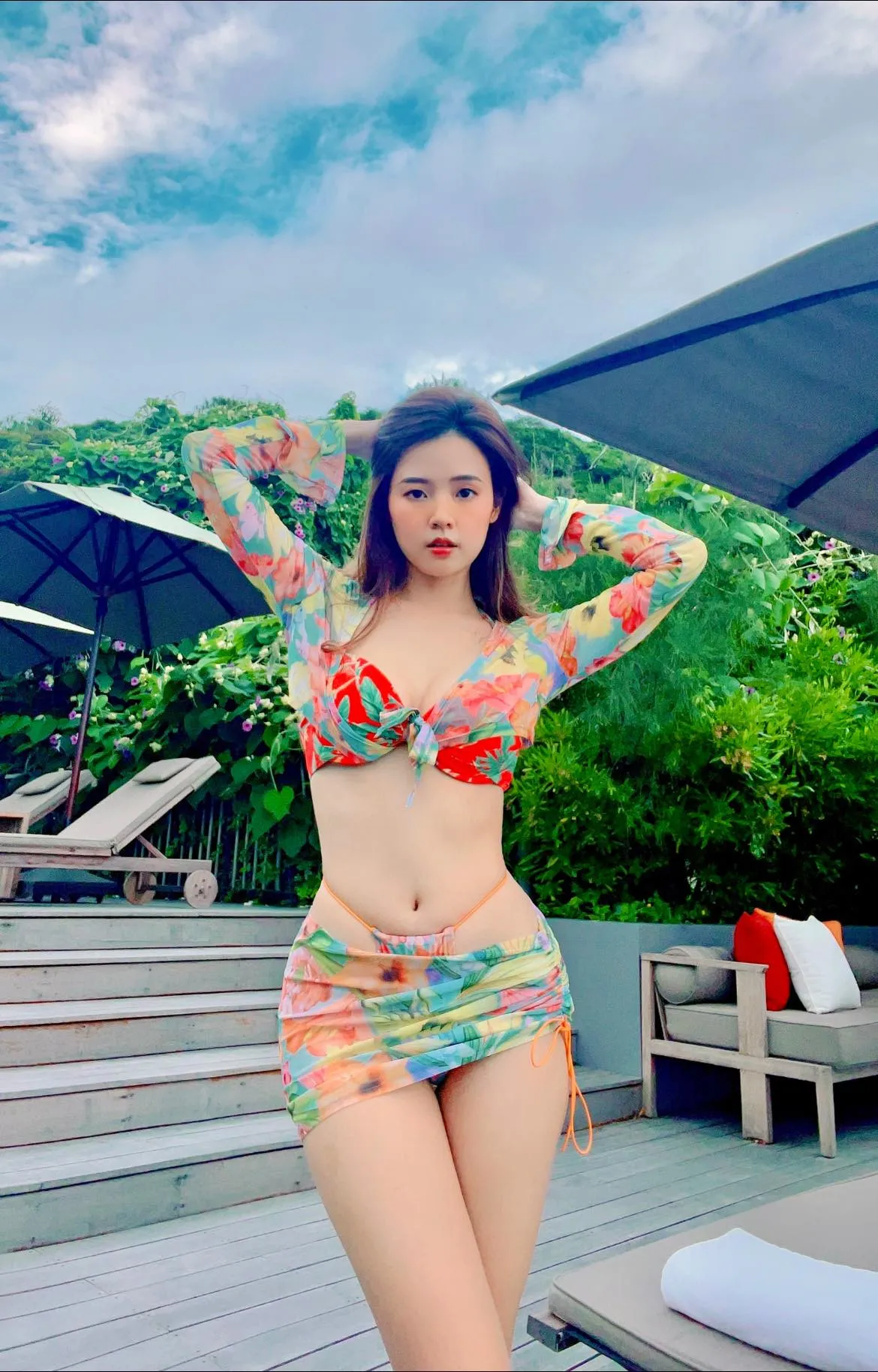 Midu nổi bật với vẻ đẹp cuốn hút và duyên dáng Midu nổi bật với vẻ đẹp cuốn hút và duyên dáng