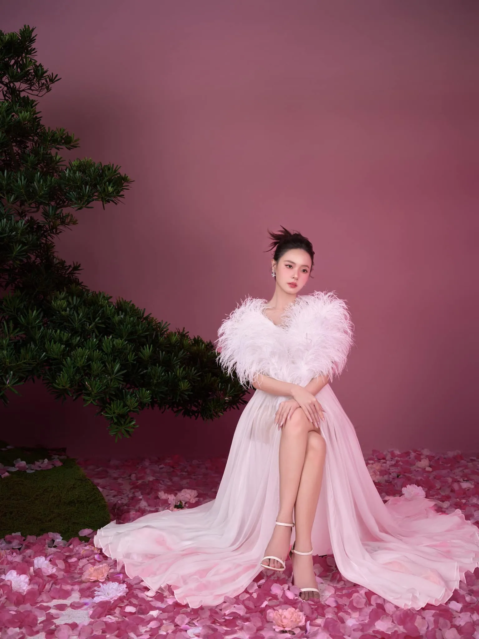 Midu gây chú ý với nụ cười tươi tắn Midu gây chú ý với nụ cười tươi tắn