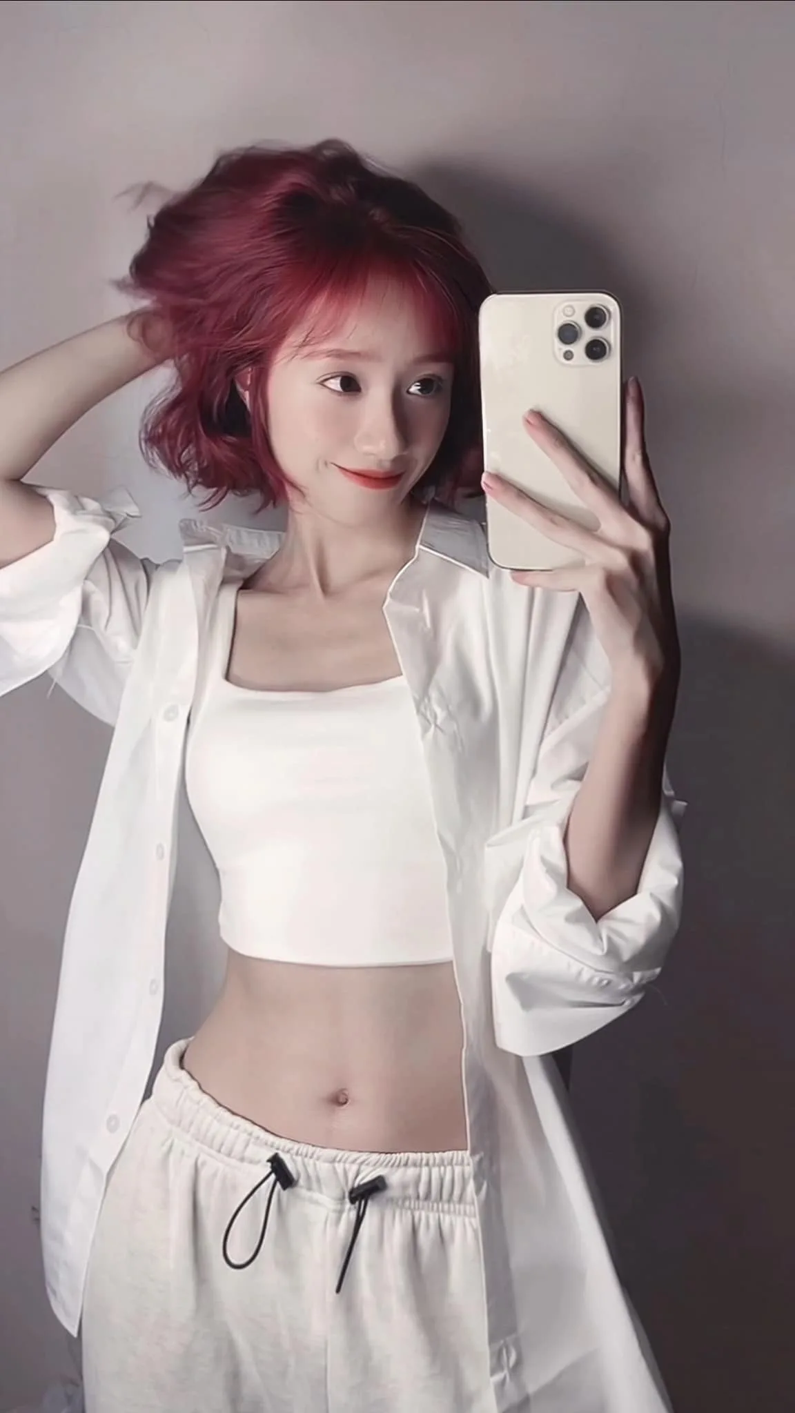 Hot girl Hoa Hanassi gây ấn tượng với tài năng. Hot girl Hoa Hanassi gây ấn tượng với tài năng.