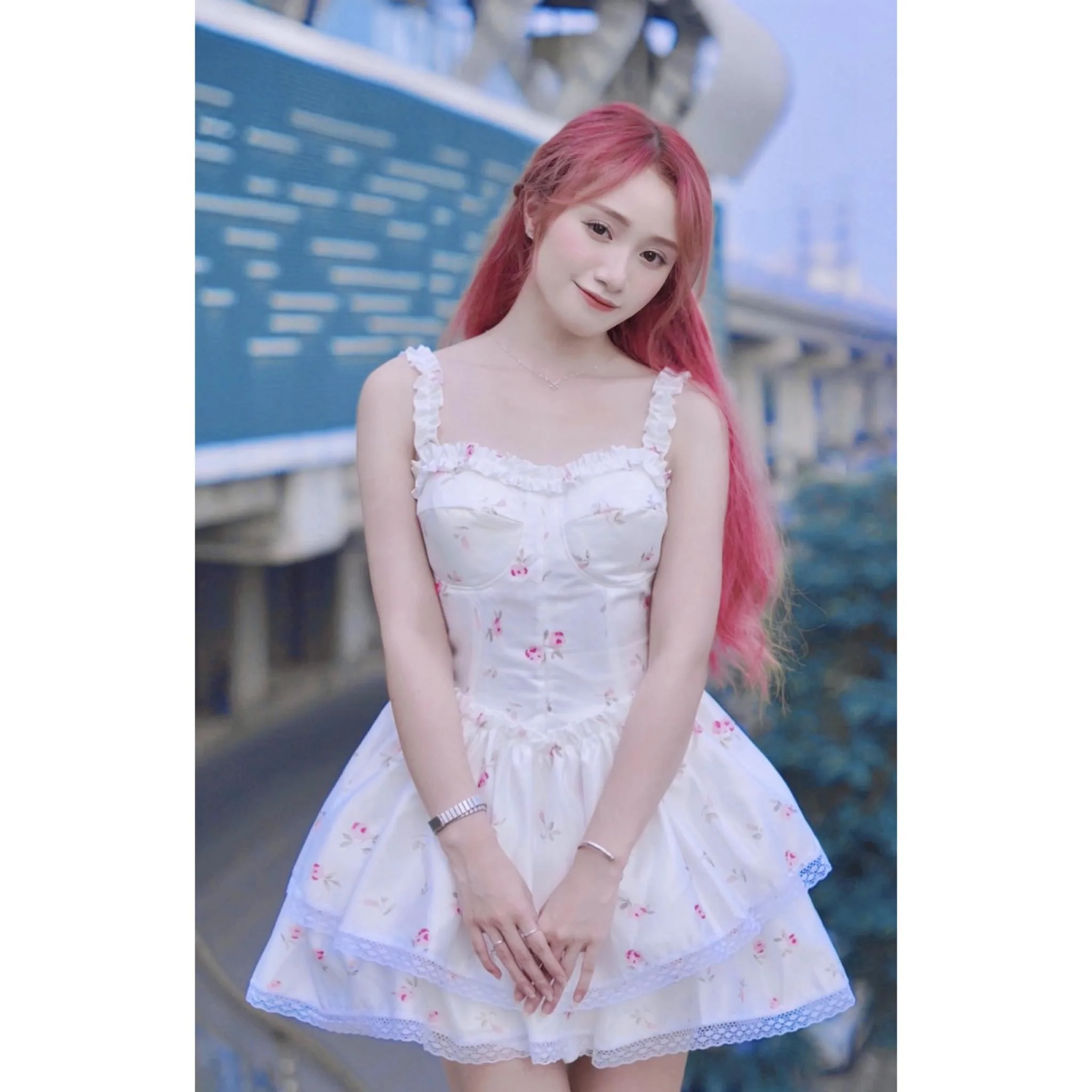 Hot girl Hoa Hanassi với trang điểm nhẹ nhàng. Hot girl Hoa Hanassi với trang điểm nhẹ nhàng.