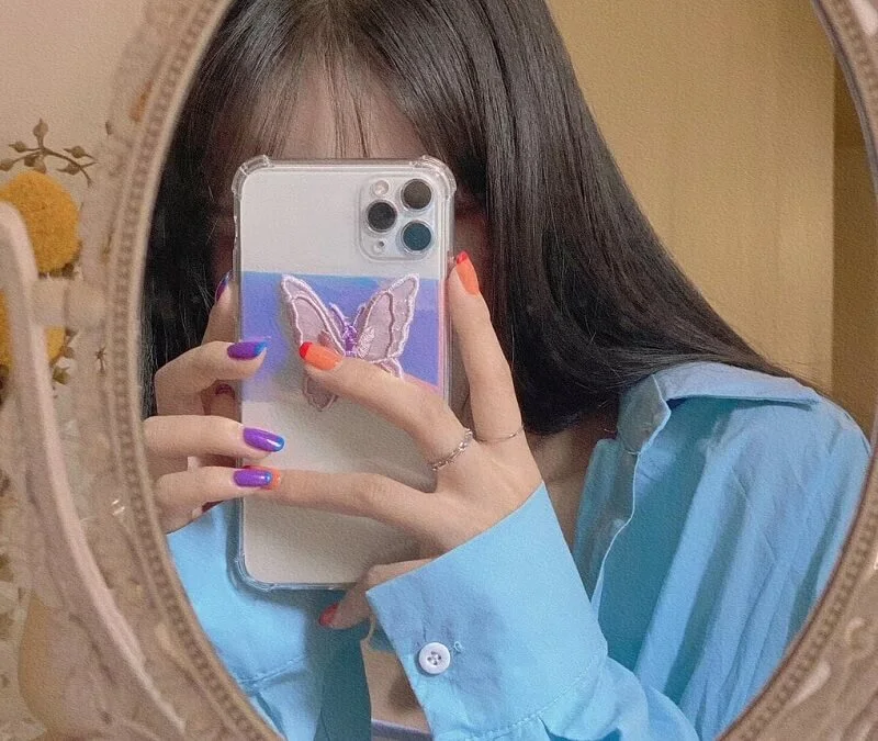 Ảnh gái chụp trước gương che mặt khiến bạn mê mẩn. Ảnh gái chụp trước gương che mặt khiến bạn mê mẩn.