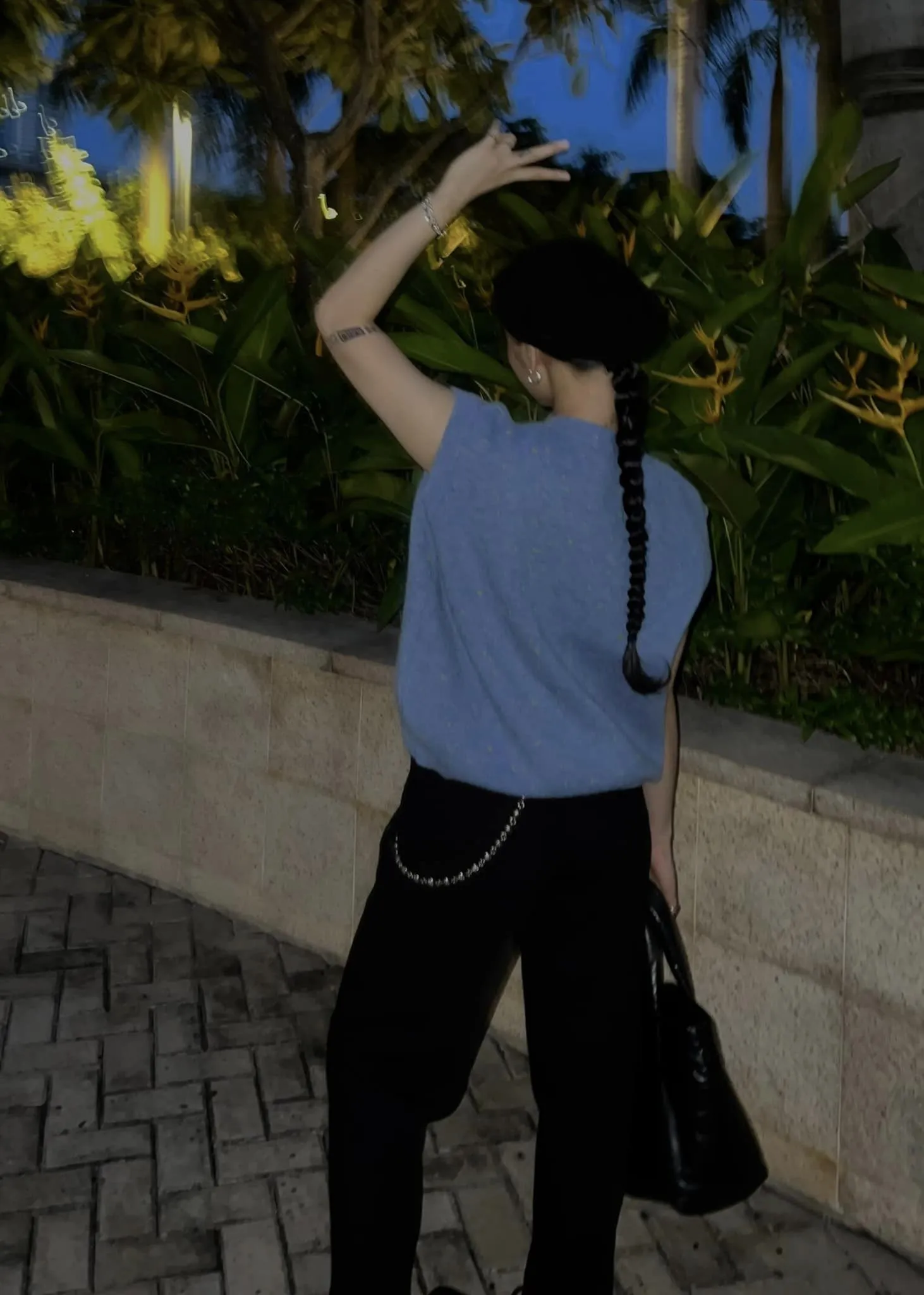 Mỗi ca khúc của ca sĩ Miu Lê đều chứa đựng cảm xúc sâu sắc. Mỗi ca khúc của ca sĩ Miu Lê đều chứa đựng cảm xúc sâu sắc.