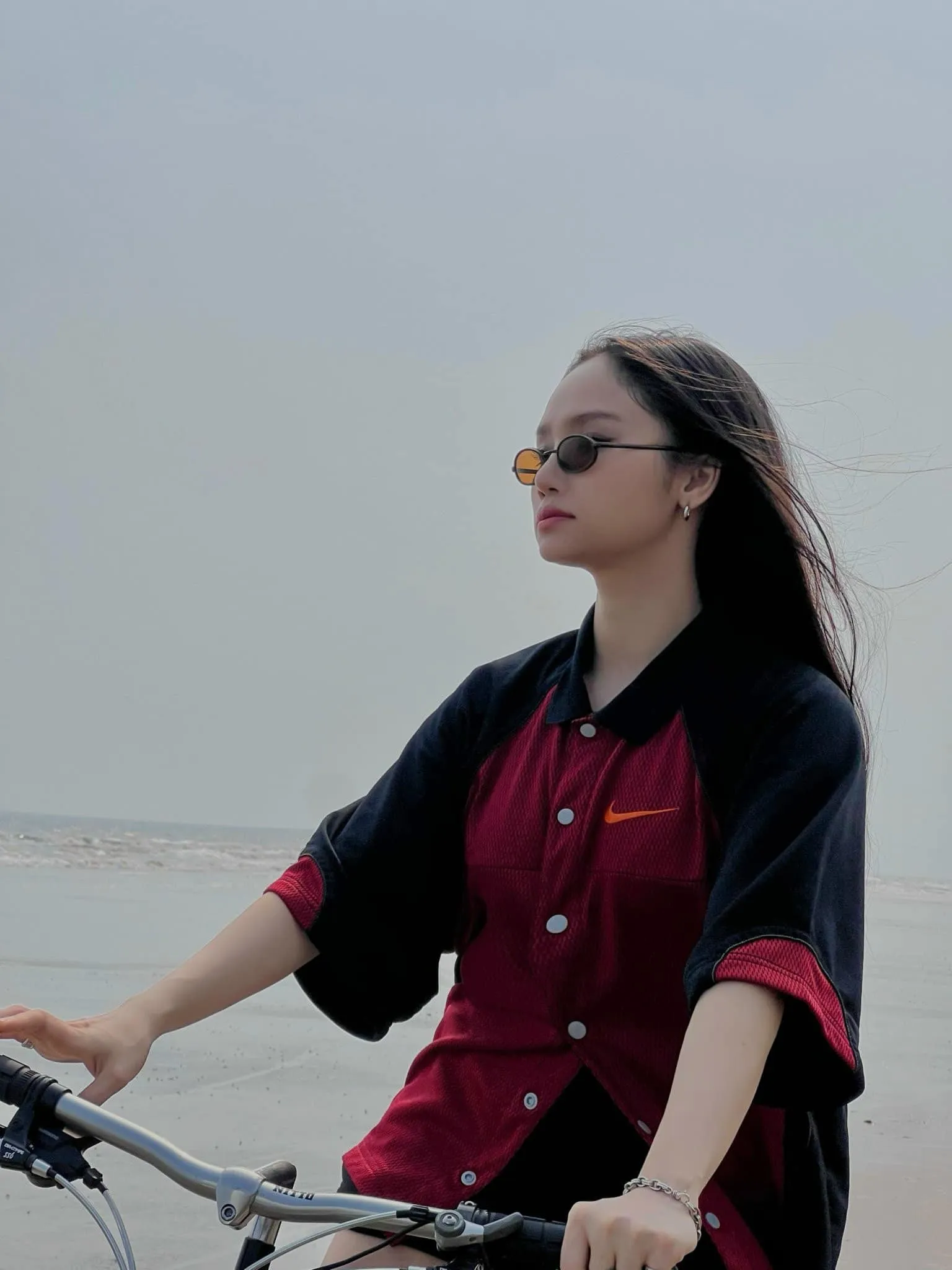 Phong cách của Miu Lê là sự kết hợp hoàn hảo giữa thanh lịch và cá tính. Phong cách của Miu Lê là sự kết hợp hoàn hảo giữa thanh lịch và cá tính.