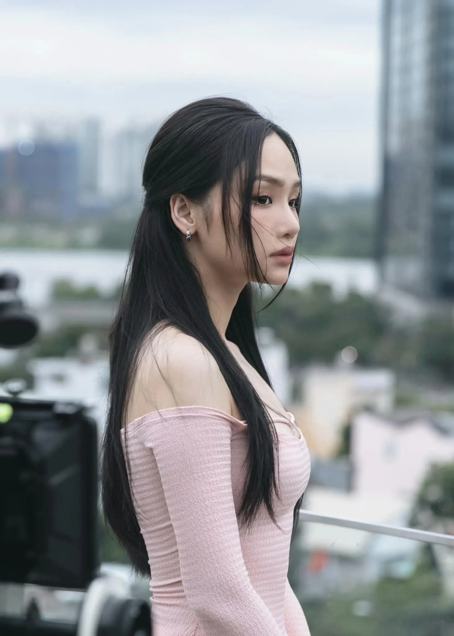 Miu Lê – người nghệ sĩ đa tài luôn gây ấn tượng mạnh mẽ. Miu Lê – người nghệ sĩ đa tài luôn gây ấn tượng mạnh mẽ.