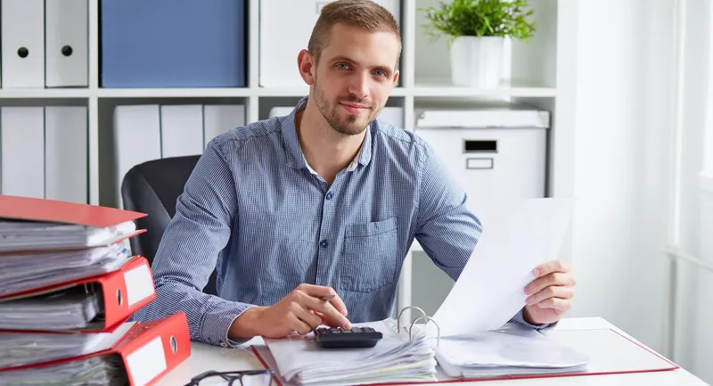 Trai văn phòng thân thiện dễ gần Trai văn phòng thân thiện dễ gần