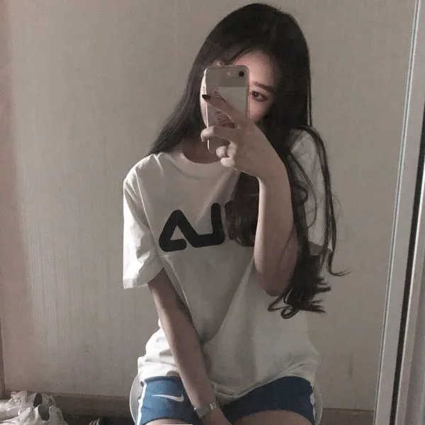 Tìm kiếm sự thanh lịch qua avatar FB nữ mang phong cách riêng. Tìm kiếm sự thanh lịch qua avatar FB nữ mang phong cách riêng.