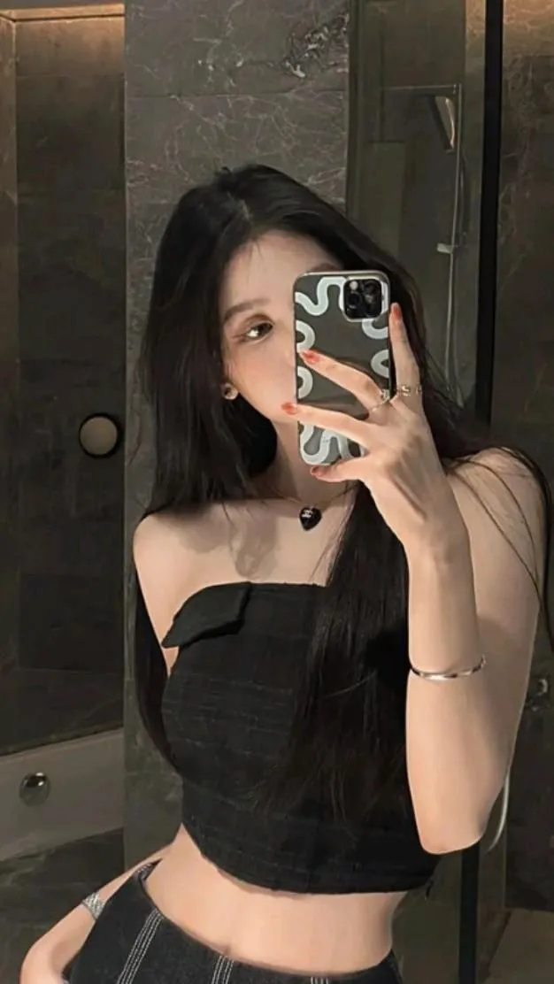 Tìm kiếm sự khác biệt với avatar FB nữ nổi bật và tinh tế. Tìm kiếm sự khác biệt với avatar FB nữ nổi bật và tinh tế.