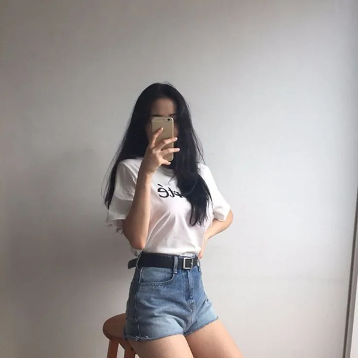 Avatar FB nữ là biểu tượng của sự thanh lịch và quyến rũ. Avatar FB nữ là biểu tượng của sự thanh lịch và quyến rũ.