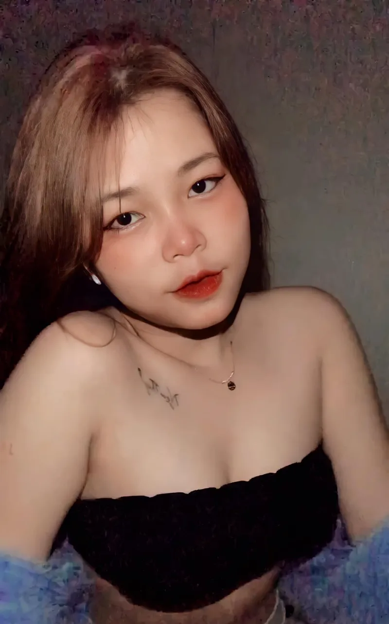 Gái 19 tuổi tỏa sáng trong bộ trang phục năng động Gái 19 tuổi tỏa sáng trong bộ trang phục năng động