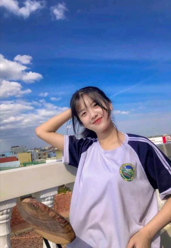Gái xinh 19 tuổi trong trang phục truyền thống, tôn lên nét đẹp thanh tao Gái xinh 19 tuổi trong trang phục truyền thống, tôn lên nét đẹp thanh tao