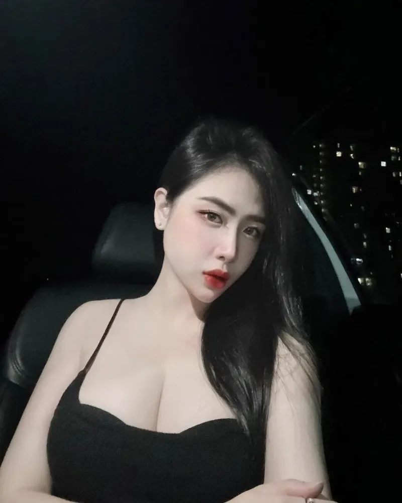 Chi tiết tinh xảo trong ảnh gái 4K chất lượng Chi tiết tinh xảo trong ảnh gái 4K chất lượng