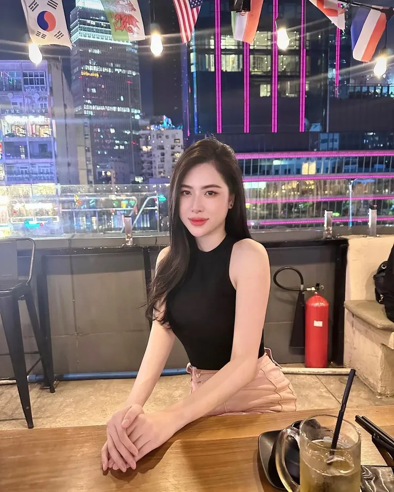 Hình ảnh gái đẹp chất lượng 4K, thần thái cuốn hút Hình ảnh gái đẹp chất lượng 4K, thần thái cuốn hút