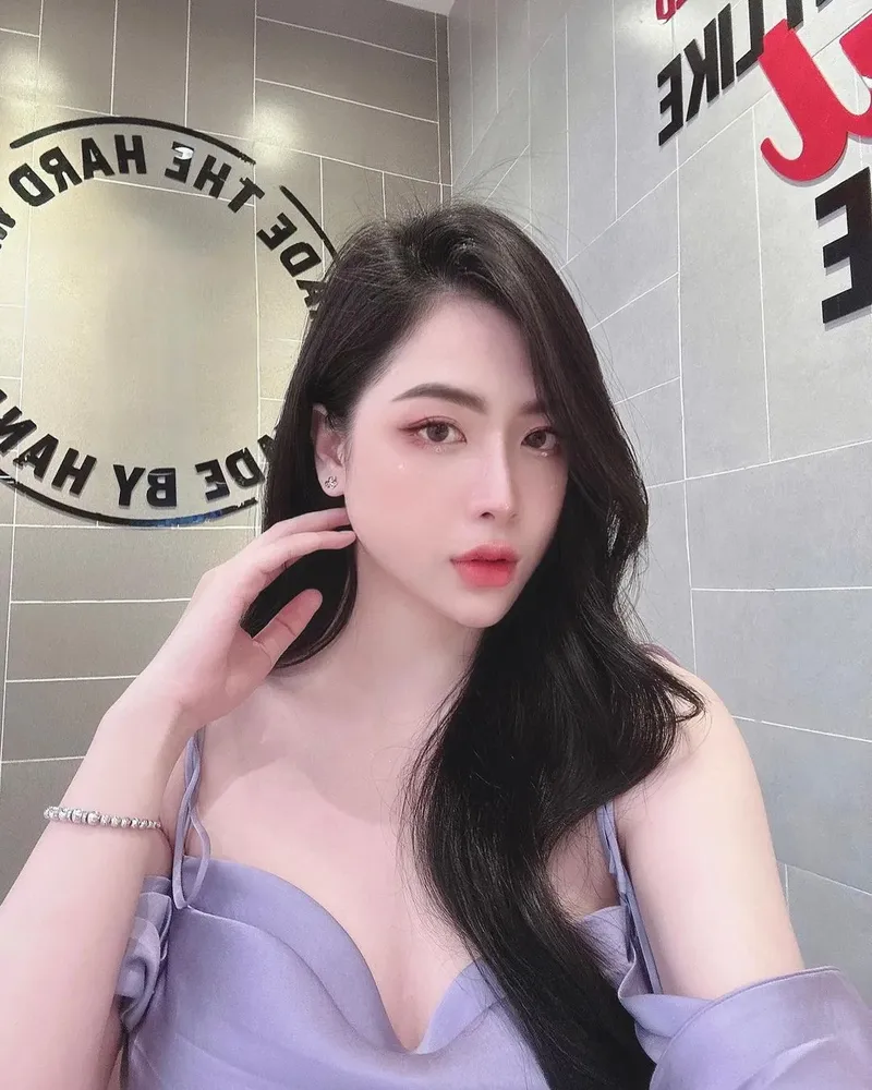 Tận hưởng hình ảnh gái đẹp 4K đầy thần thái Tận hưởng hình ảnh gái đẹp 4K đầy thần thái